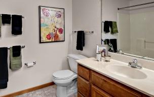 Private bathroom in Keeler Apartments